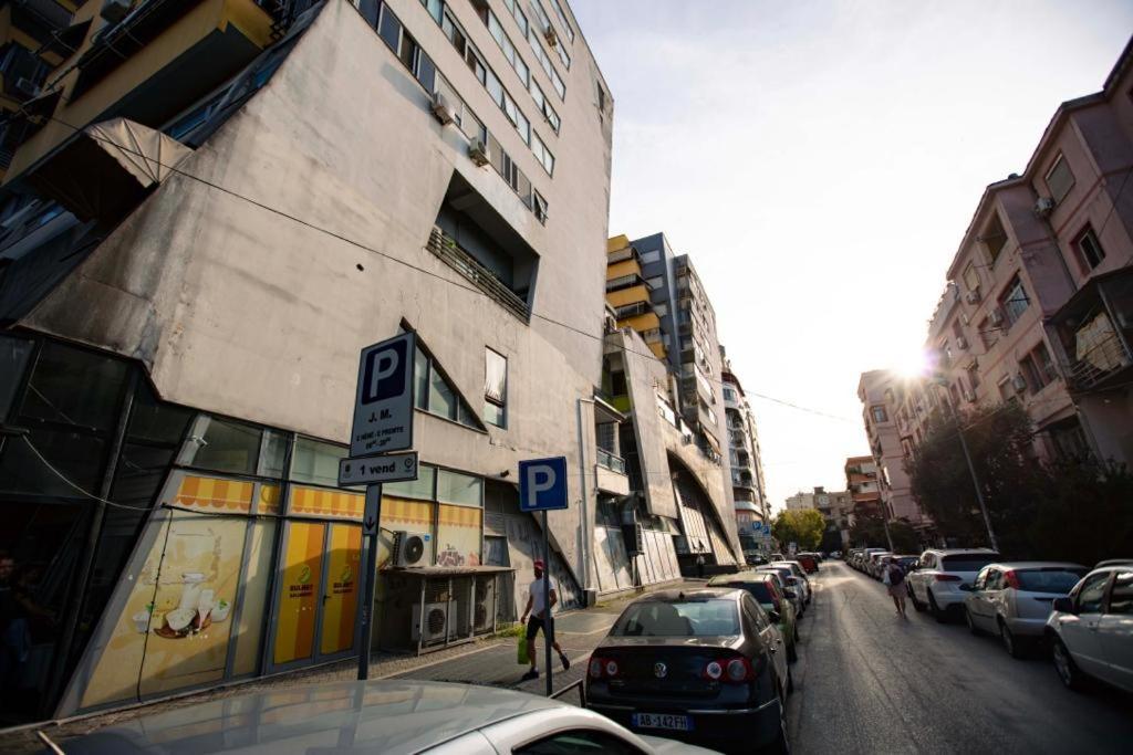 Luxury Apartment At Condor Center Tirana Exterior foto