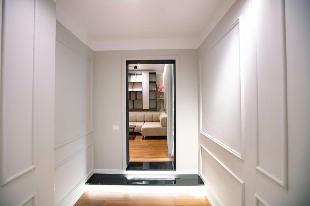 Luxury Apartment At Condor Center Tirana Exterior foto